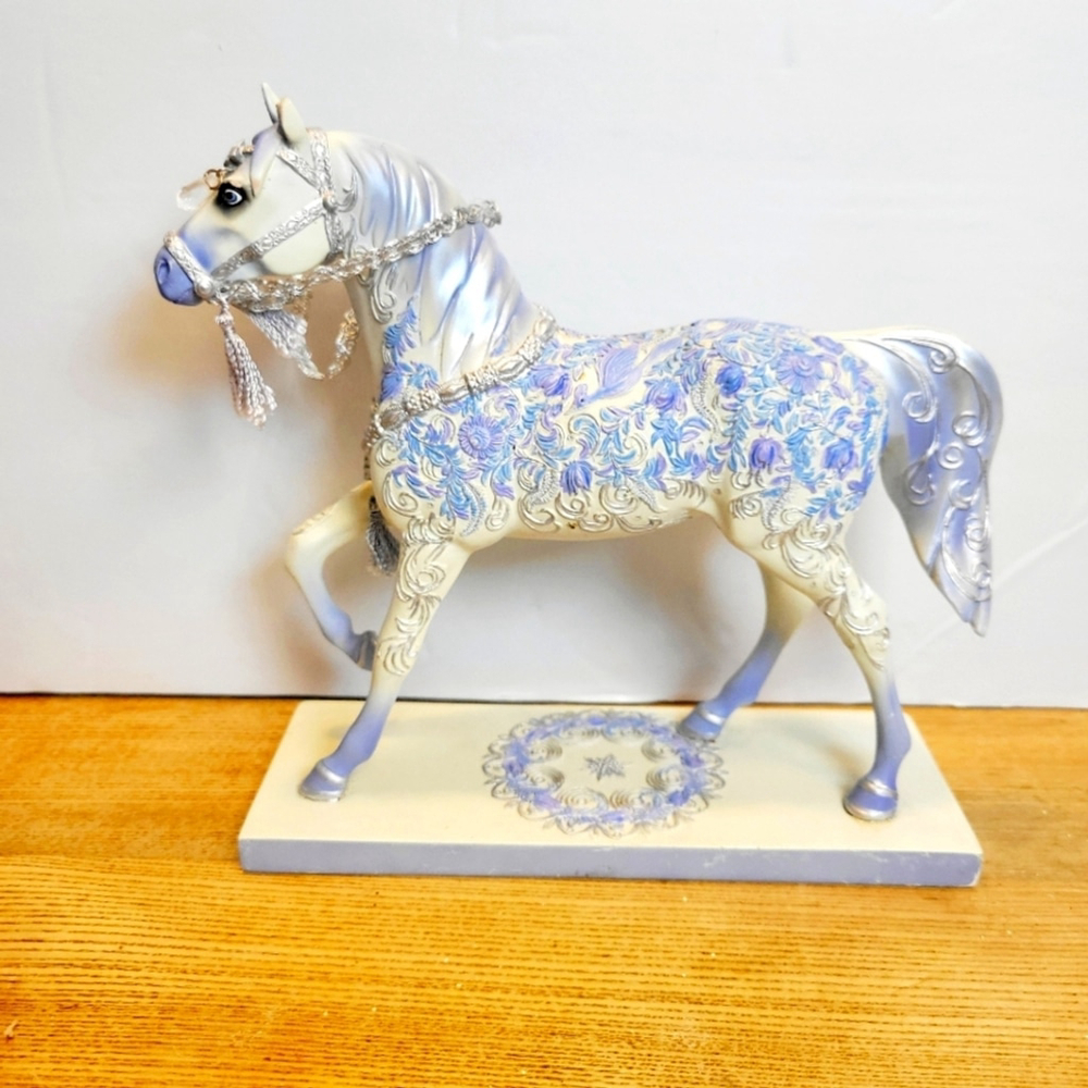 Trail Of Ponies "Crystal" Horse Figurine 1E/4790